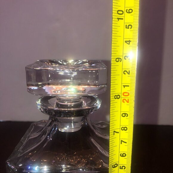 - Vintage Glass Decanter . Like New - Picture 2 of 4